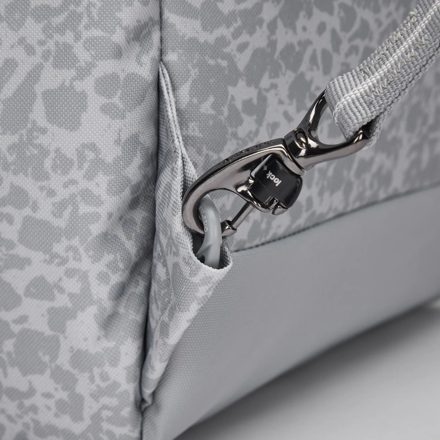 Pacsafe® GO Anti-Theft Totepack - Image 12
